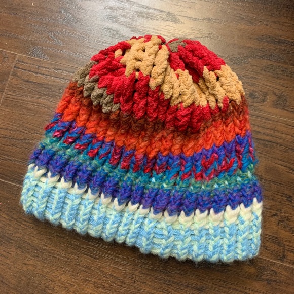 Very Soft Knit Toboggan OS - Picture 6 of 9